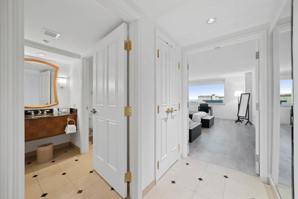 Astonishing Ocean Front Condo Cozysuites At Showboat Atlantic City Exteriér fotografie