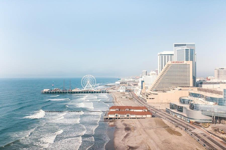 Astonishing Ocean Front Condo Cozysuites At Showboat Atlantic City Exteriér fotografie